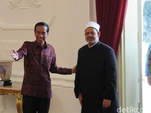 Presiden Jokowi Minta Al Azhar Sebarkan Ajaran Islam Rahmatan Lil Alamin
