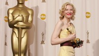Inilah wanita yang meraih piala Oscar paling banyak diantara nominator lainnya, yaitu Cate Blanchett. Carlo Allegri/Getty Images/detikFoto.