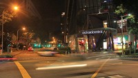 Dapat dijumpai juga bar hingga kafe di sekitar Orchard. Umumnya kafe di Orchard buka hingga tengah malam (Randy/detikTravel)