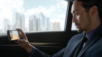 Sony memberikan Xperia XA memori internal 16 GB dan tersedia slot MicroSD. Foto: sony