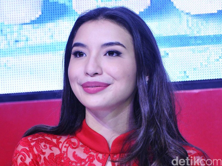 Ini Pembelaan Manohara soal Video Mesra dengan Zack Lee Ini Pembelaan Manohara soal Video Mesra dengan Zack Lee