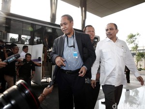 DPR akan Panggil Kapolri soal Kapolda Jabar Jadi Pembina Ormas
