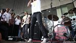 Slank Konser di Lobi Kantor KPK