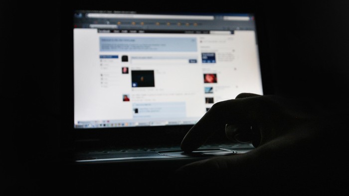 LONDON, ENGLAND - MARCH 25:  In this photo illustration the Social networking site Facebook is displayed on a laptop screen on March 25, 2009 in London, England. The British government has made proposals which would force Social networking websites such as Facebook to pass on details of users, friends and contacts to help fight terrorism.  (Photo by Dan Kitwood/Getty Images)