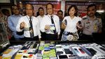 Polisi Bekuk Lima Pelaku Penipuan via Online Shop