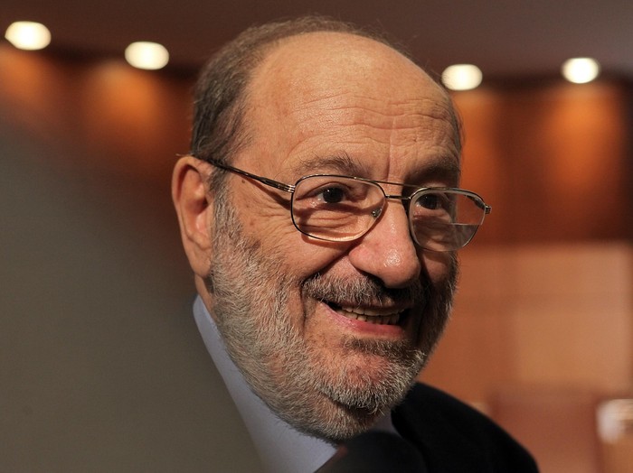 Duka Mendalam Bagi Kepergian Novelis Italia Umberto Eco