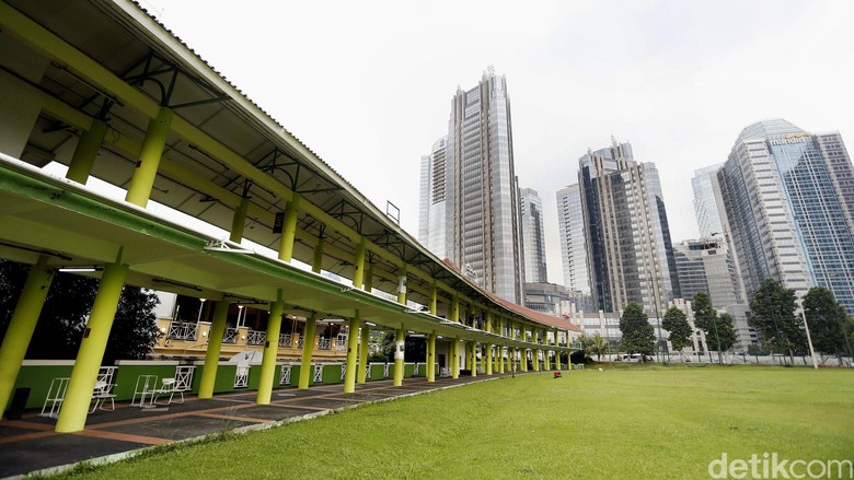 Ahok Dukung Lapangan Golf di Senayan Jadi Hutan Kota Ahok Dukung Lapangan Golf di Senayan Jadi Hutan Kota