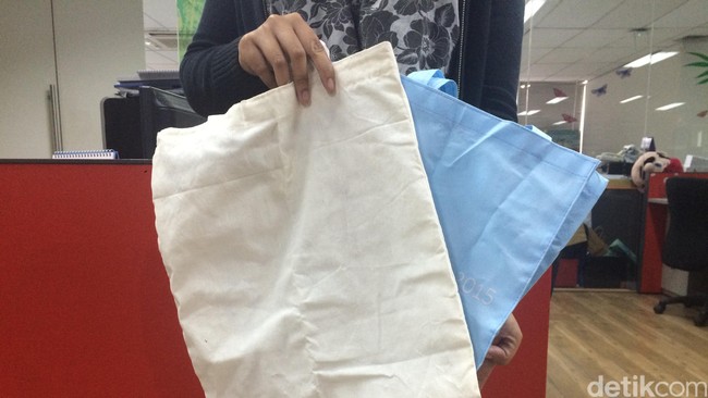Pengumuman, Mulai Hari Ini Kantong Plastik Tak Lagi Gratis
