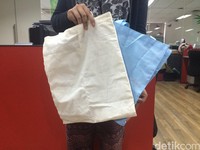 Pengumuman, Mulai Hari Ini Kantong Plastik Tak Lagi Gratis