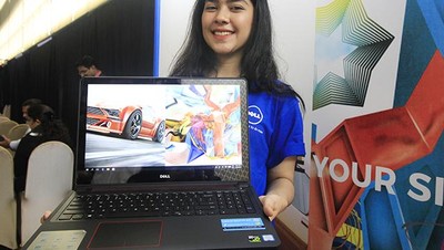 Insipiron 15: Ngegame Oke, Kerja Tetap Lancar