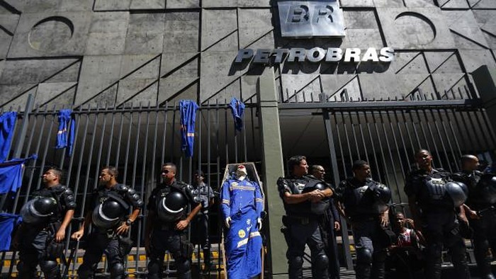 Polisi Brasil Buru Manajer Kampanye Presiden Dilma Roussef terkait Korupsi