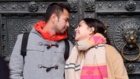 Tidak hanya berdua, keduanya juga mengajak keluarga besar mereka. (dok. Merry)
