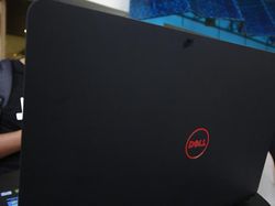 Insipiron 15: Ngegame Oke, Kerja Tetap Lancar