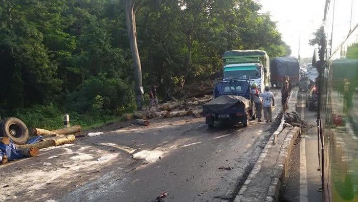 Kecelakaan Beruntun di Purwodadi, Satu Orang Meninggal