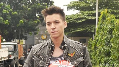 8 Seleb Ganteng yang Sukses di Usia Muda, Idola Kids Jaman Now