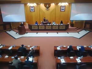 Risma akan Cabut 5 Perda Kota Surabaya, Kenapa?