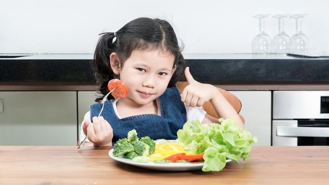 Kaitan Makanan Tinggi Gula Garam Lemak pada Kesehatan Anak