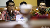 Rapat tersebut membahas legislasi dan pengawasan LPSK.