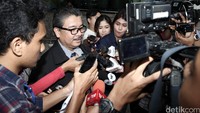 Panitera Muda Pidana MA Rocki Panjaitan mengaku hanya dicecar penyidik KPK tentang manajemen perkara.