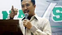 Menpora Imam Nahrawi memberikan keterangan terkait gelaran 1st Journalist Games 2016, di Kantor Kemenpora, Jakarta, Rabu (24/02/2016).
