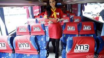 Bus gratis ini sudah dapat dinikmati sejak 21 Februari hingga 22 Maret 2016. Selain full AC, Freedom Bus juga difasilitasi charger station di beberapa kursi.