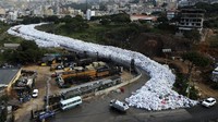 Tumpukan sampah tersebut tadinya akan di ekspor ke Rusia. Namun pihak Lebanon membatalkannya. Hasan Shaaban/Reuters/detikFoto.