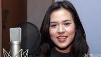 Raisa sedikit membocorkan album ketiganya. Pelantun Percayalah itu mengaku tegang ketika menggarap album tersebut. Asep Syaifullah/detikHOT.