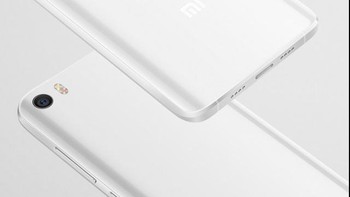 Xiaomi Mi 5 hadir dengan tiga warna: putih, hitam, dan emas. Foto: Xiaomi