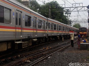 Kereta Anjlok di Cisauk Dievakuasi, Perjalanan KRL Kembali Normal