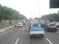 7 Kebiasaan Pengemudi yang Berbahaya