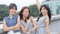 Muti, Laela dan Onad tergabung dalam grup Fun.