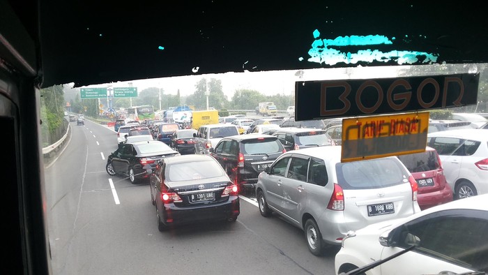 Kecelakaan di Tol Jatinegara Masih Berdampak, Tol Jagorawi dan Bekasi Macet 19 Km