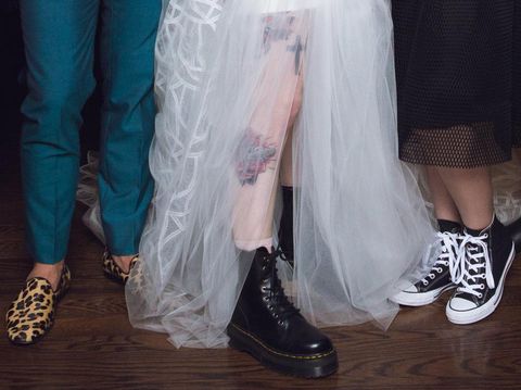 Penampilan Hayley Williams Di Hari Pernikahan Pakai Boots Dan T Shirt