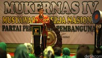 Menkum HAM Yasonna Laoly memberikan sambutan.