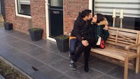 Mesranya! Raffi dan Nagita tampak sangat menikmati liburannya di Belanda. (dok. Merry)