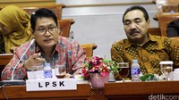 Ketua Lembaga Perlindungan Saksi dan Korban (LPSK) Abdul Haris Semendawai bersama jajarannya mengikuti rapat dengar pendapat dengan Komisi III di Kompleks Parlemen Senayan, Jakarta Pusat, Rabu (24/2/2016).