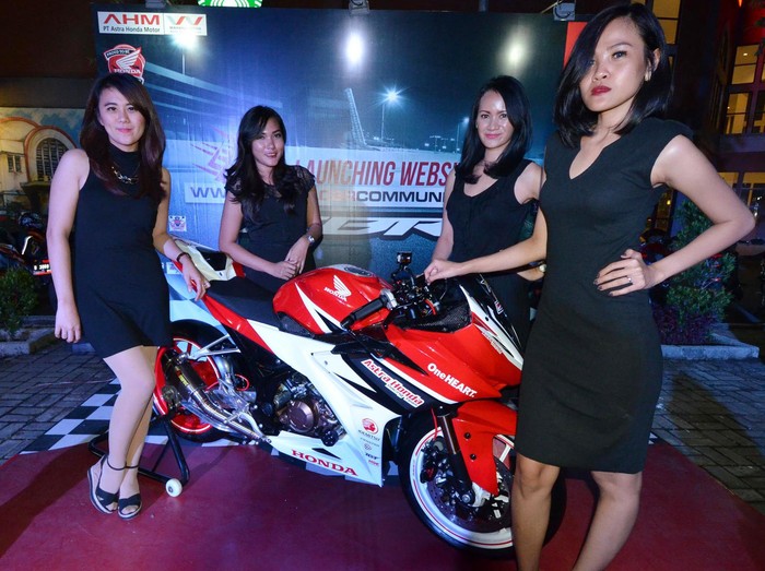 Pasar Motor Sport 250 cc di Mata Honda