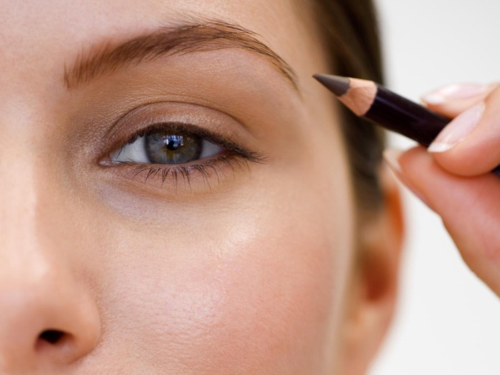 Ilustrasi pensil alis. Foto: Thinkstock Ilustrasi pensil alis. Foto: Thinkstock