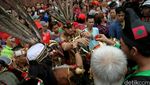Atraksi Tatung Meriahkan Cap Go Meh