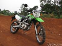 Kawasaki KLX. 