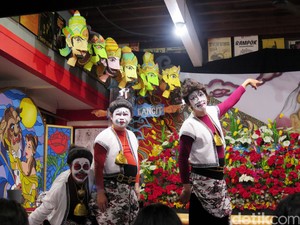Teater Koma Pentaskan Semar Gugat Mulai Malam Ini
