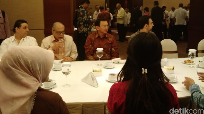 Ahok Ajak Jajarannya Nonton Film Talak 3 di Bioskop, Apa Maksudnya?