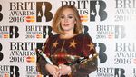 Adele Hingga Elton John, Deretan Penyanyi yang Pernah Kehilangan Suara