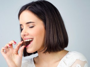 Ngemil Makanan Ini di Malam Hari Bantu Lebih Cepat Tidur Nyenyak