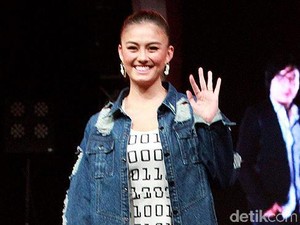 Agnez Mo Dipuji Vogue Amerika Karena Gaya Busananya