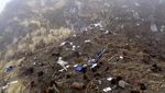 Tabrak Gunung Pesawat Nepal Hancur