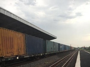 Memantau Proyek Double Track Kereta di Cirebon