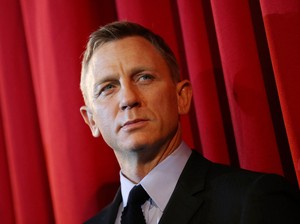 Ungkap Kode Akan Balik Jadi James Bond, Daniel Craig Kok Plin-plan?
