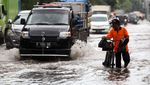Jalan Tubagus Angke Tergenang