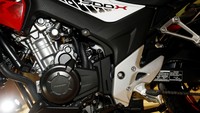 Honda CB500X mengusung mesin DOHC berkapasitas 500cc.